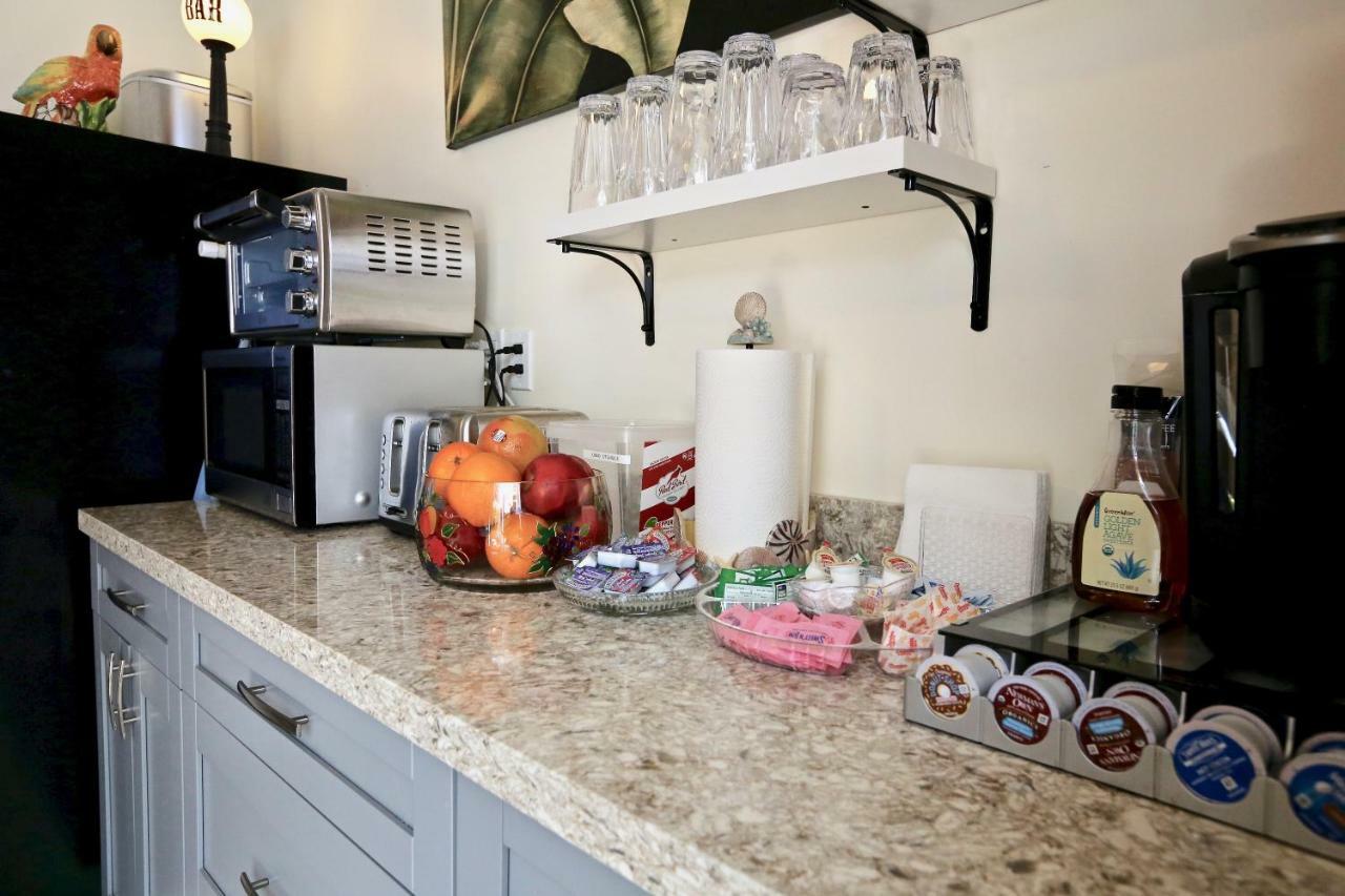 Fantasy Island Inn, Caters To Men Wilton Manors Eksteriør bilde